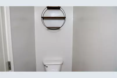 2476 Suwanee Pointe Drive, Lawrenceville, GA 30043 - Photo 22