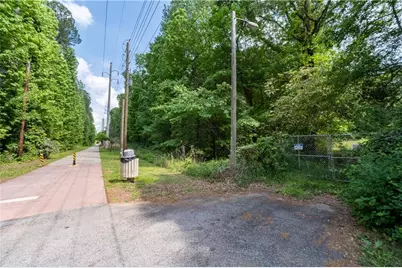 4549 Erskine Road, Clarkston, GA 30021 - Photo 16