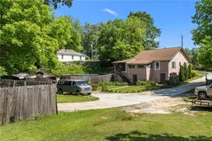 2667 Peyton Rd NW, Atlanta, GA 30318 - Photo 1