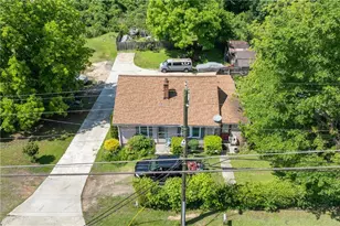 2667 Peyton Rd NW, Atlanta, GA 30318 - Photo 2