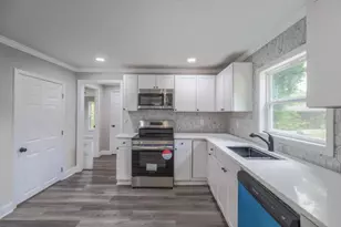 11 Cloverhurst Dr, Toccoa, GA 30577 - Photo 8