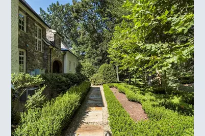 4375 Mount Paran Parkway NW, Atlanta, GA 30327 - Photo 8