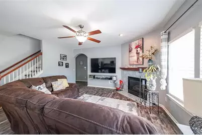 7835 Keepsake Lane, Flowery Branch, GA 30542 - Photo 8