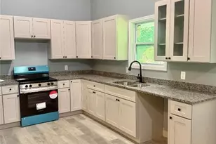201 Deerfield Ln, Carrollton, GA 30116 - Photo 10