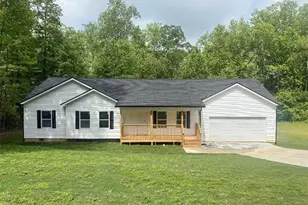 201 Deerfield Ln, Carrollton, GA 30116 - Photo 2