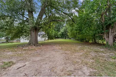 2102 Bolton Road, Atlanta, GA 30318 - Photo 18