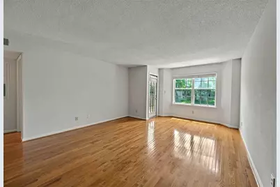 4106 Chastain Park Court NE, Atlanta, GA 30342 - Photo 1