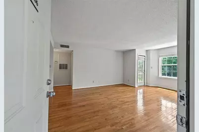 4106 Chastain Park Court NE, Atlanta, GA 30342 - Photo 6