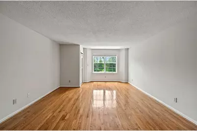 4106 Chastain Park Court NE, Atlanta, GA 30342 - Photo 8