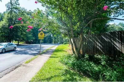1346 S Indian Creek Drive, Stone Mountain, GA 30083 - Photo 4
