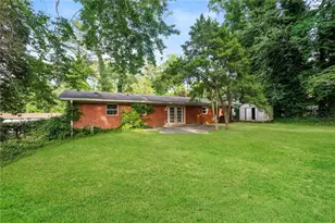 3179 Dogwood Dr, Atlanta, GA 30344 - Photo 14