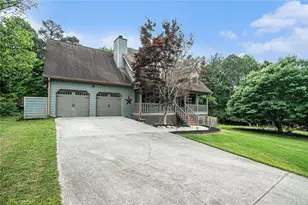 1235 Waterwood Dr, Loganville, GA 30052 - Photo 2