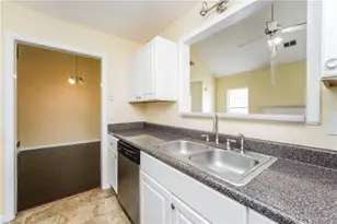 5867 Trent Walk Dr, Lithonia, GA 30038 - Photo 6