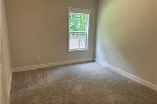 824 Winding Rose Dr, Hoschton, GA 30548 - Photo 12