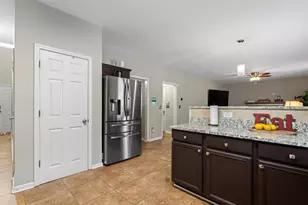 140 Melrose Creek Dr, Stockbridge, GA 30281 - Photo 10