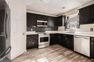 9066 Bob Jackson Dr, Jonesboro, GA 30238 - Photo 10