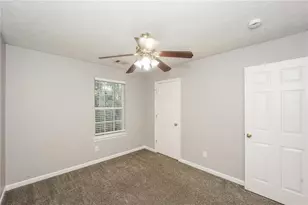 6073 Camden Forrest Dr, Riverdale, GA 30296 - Photo 16