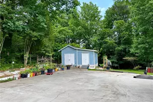 7326 Leland Ln, Jonesboro, GA 30236 - Photo 2