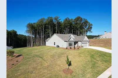 1024 Red Oak Boulevard, Loganville, GA 30052 - Photo 2