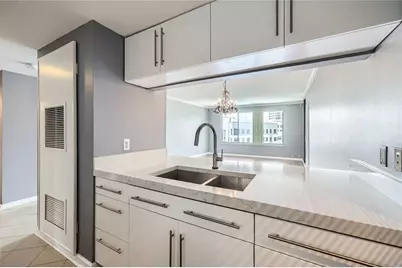 3481 Lakeside Drive NE #1107, Atlanta, GA 30326 - Photo 2