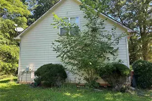 2581 Star Ln, Decatur, GA 30034 - Photo 4