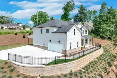 1226 Bloomsbury Lane, Gainesville, GA 30501 - Photo 2