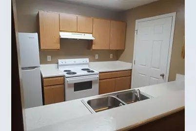 8202 Fairington Village Drive, Lithonia, GA 30038 - Photo 8