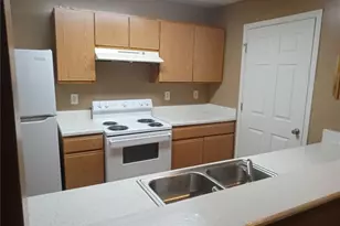 8202 Fairington Village Dr, Lithonia, GA 30038 - Photo 8