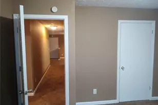 8202 Fairington Village Dr, Lithonia, GA 30038 - Photo 6