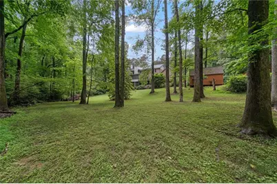 1777 E Gate Trail, Stone Mountain, GA 30087 - Photo 38