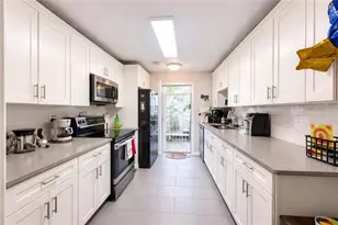 4312 Idlewood Ln, Tucker, GA 30084 - Photo 4