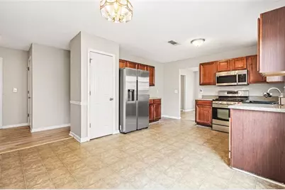 6684 Crane Avenue, Fairburn, GA 30213 - Photo 8