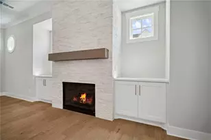 202 Dawson Dr, Woodstock, GA 30188 - Photo 6