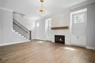 202 Dawson Dr, Woodstock, GA 30188 - Photo 4