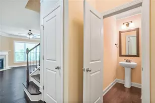 11686 Davenport Ln, Alpharetta, GA 30005 - Photo 4