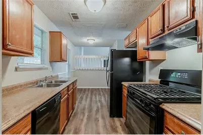 6114 Leverett Drive, Lithonia, GA 30038 - Photo 10