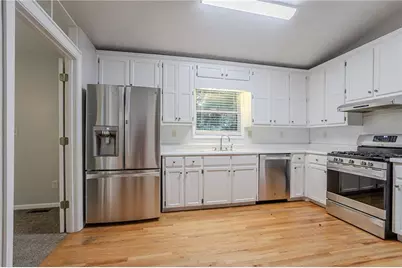 2140 Deer Trail, Suwanee, GA 30024 - Photo 10