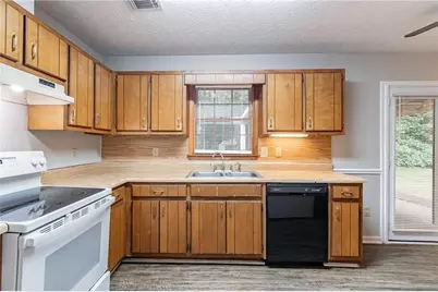 604 Hamlet Court SE, Conyers, GA 30094 - Photo 10