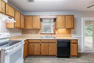 604 Hamlet Ct SE, Conyers, GA 30094 - Photo 10