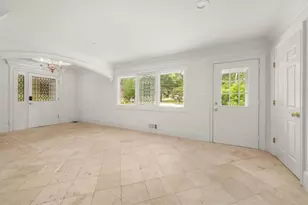 6771 Sunny Brook Ln, Atlanta, GA 30328 - Photo 8