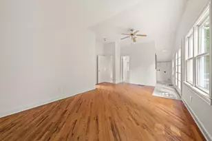 6771 Sunny Brook Ln, Atlanta, GA 30328 - Photo 32