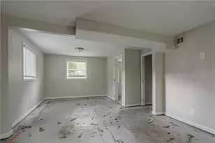 2475 Harvel Dr NW, Atlanta, GA 30318 - Photo 20