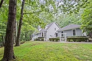 115 Leaf Lake Dr, Suwanee, GA 30024 - Photo 2