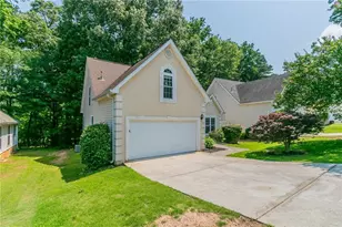 12015 Harbour Town Pkwy, Fayetteville, GA 30215 - Photo 2