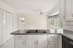 127 Roe Hampton Ln, Stone Mountain, GA 30087 - Photo 20