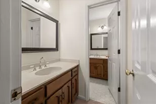 127 Roe Hampton Ln, Stone Mountain, GA 30087 - Photo 32