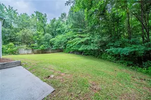 621 Lakewater View Dr, Stone Mountain, GA 30087 - Photo 16