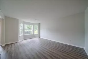 621 Lakewater View Dr, Stone Mountain, GA 30087 - Photo 8