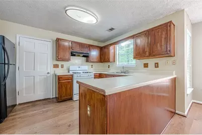 2563 Creek Terrace, Snellville, GA 30078 - Photo 8