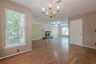 2563 Creek Terrace, Snellville, GA 30078 - Photo 10